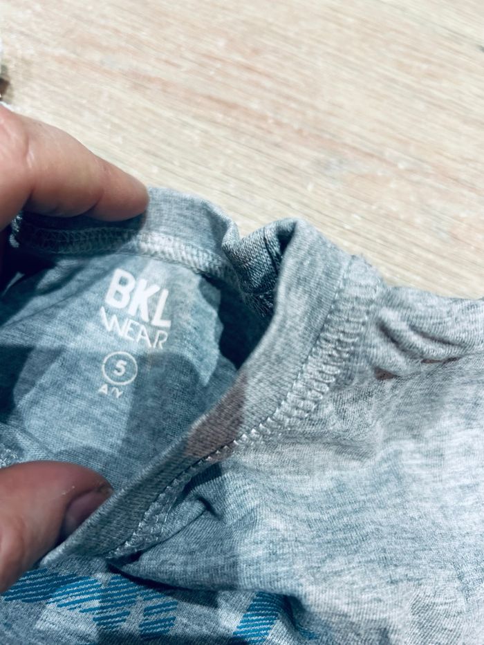 Teeshirt manches courtes gris motif écriture 5 ans - photo numéro 2