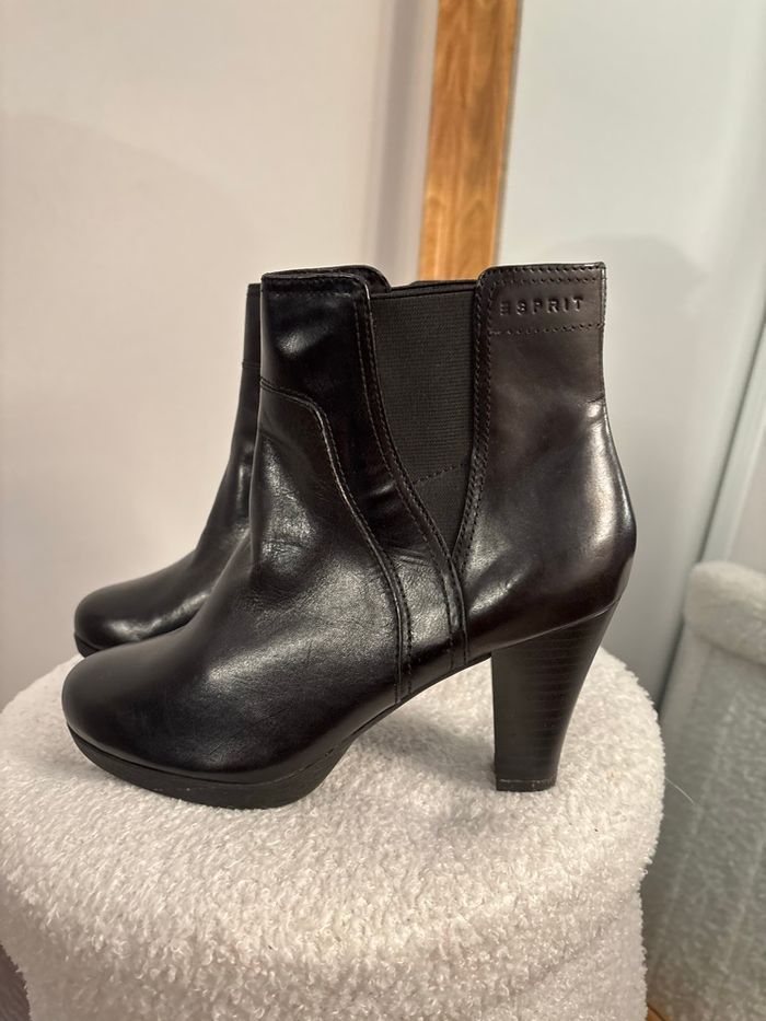 Bottines noires ESPRIT à talons – cuir – Chelsea – Taille 37 – Chic & confort