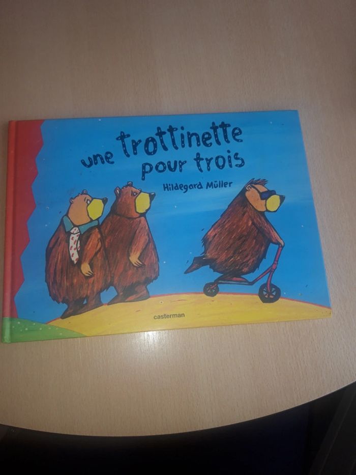 Album Une trottinette pour trois