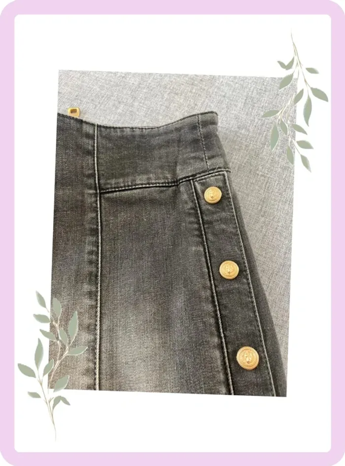 Jean Gris à Détails Tête de Lion – Balmain – Taille 40 🐾 - photo numéro 2