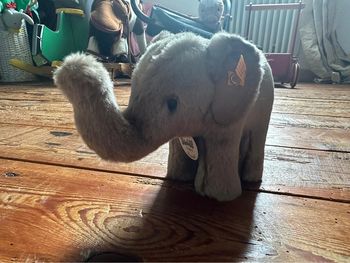 Peluche petit éléphant gris Steiff doudou 20cm debout Trampili traditionnel réaliste vintage