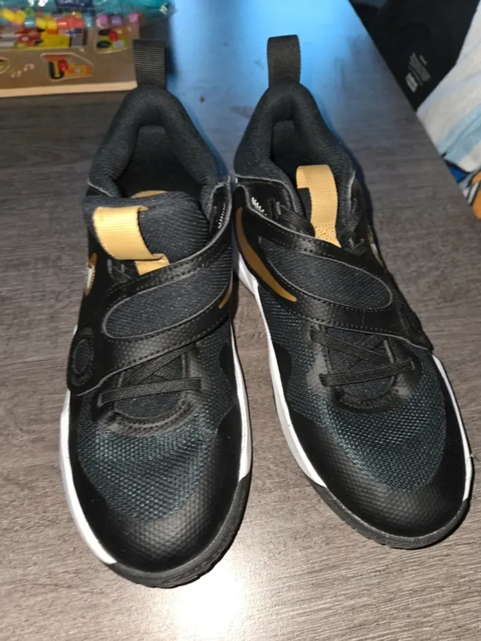 Basket nike pointure 37,5 - photo numéro 6