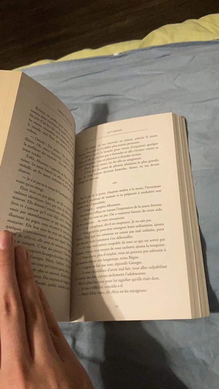 Au Crépuscule Livre - photo numéro 4