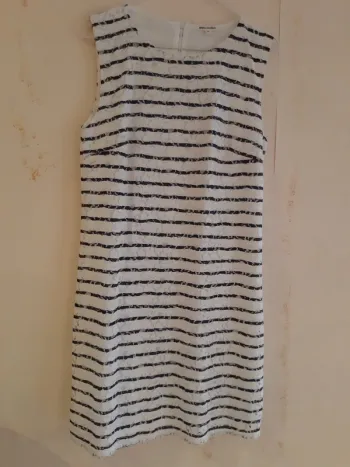 Robe droite rayée bleu marine et blanche T40