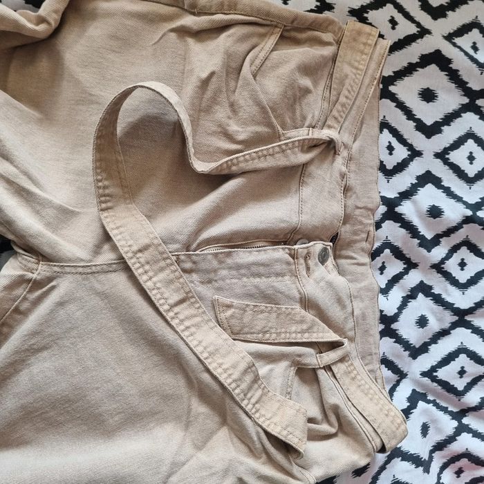 Jean court kiabi 50 beige neuf sans étiquette - photo numéro 2