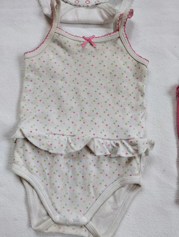 Lot bodies sans manches fille 18 mois - photo numéro 6