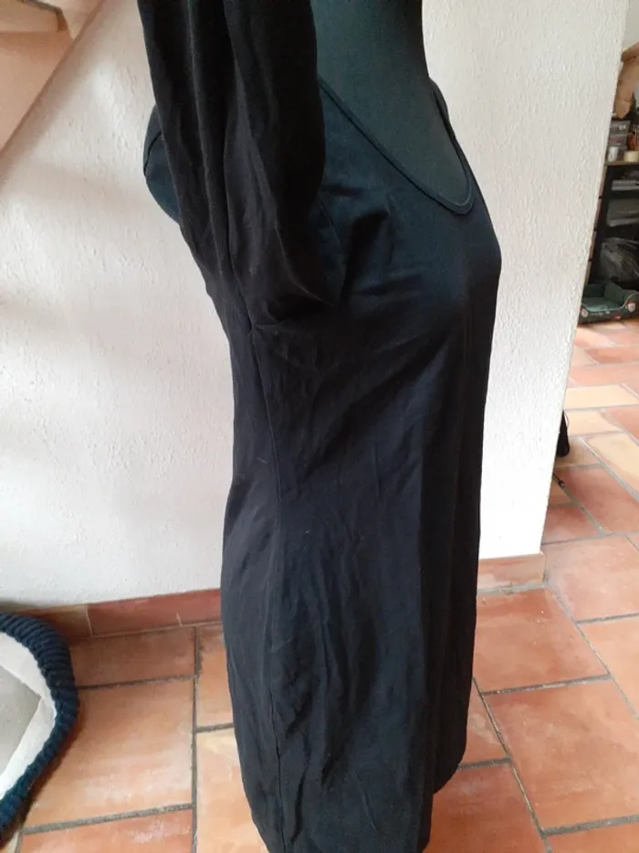 Robe noire - photo numéro 5
