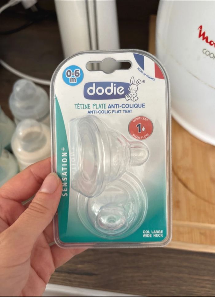 Tétine plate anti colique dodie