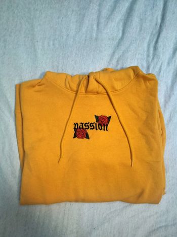 Pull jaune