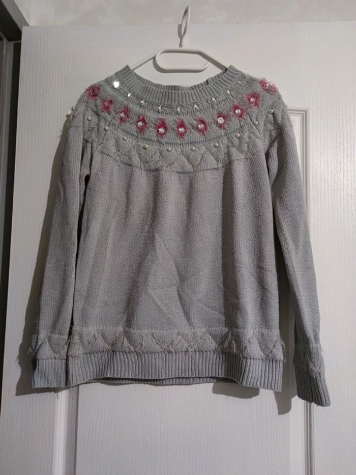 Pull gris col strass