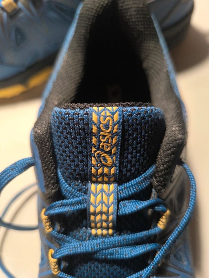 Baskets Asics gel venture 8 portées une fois neuves avec boîte pointure 44 - photo numéro 11