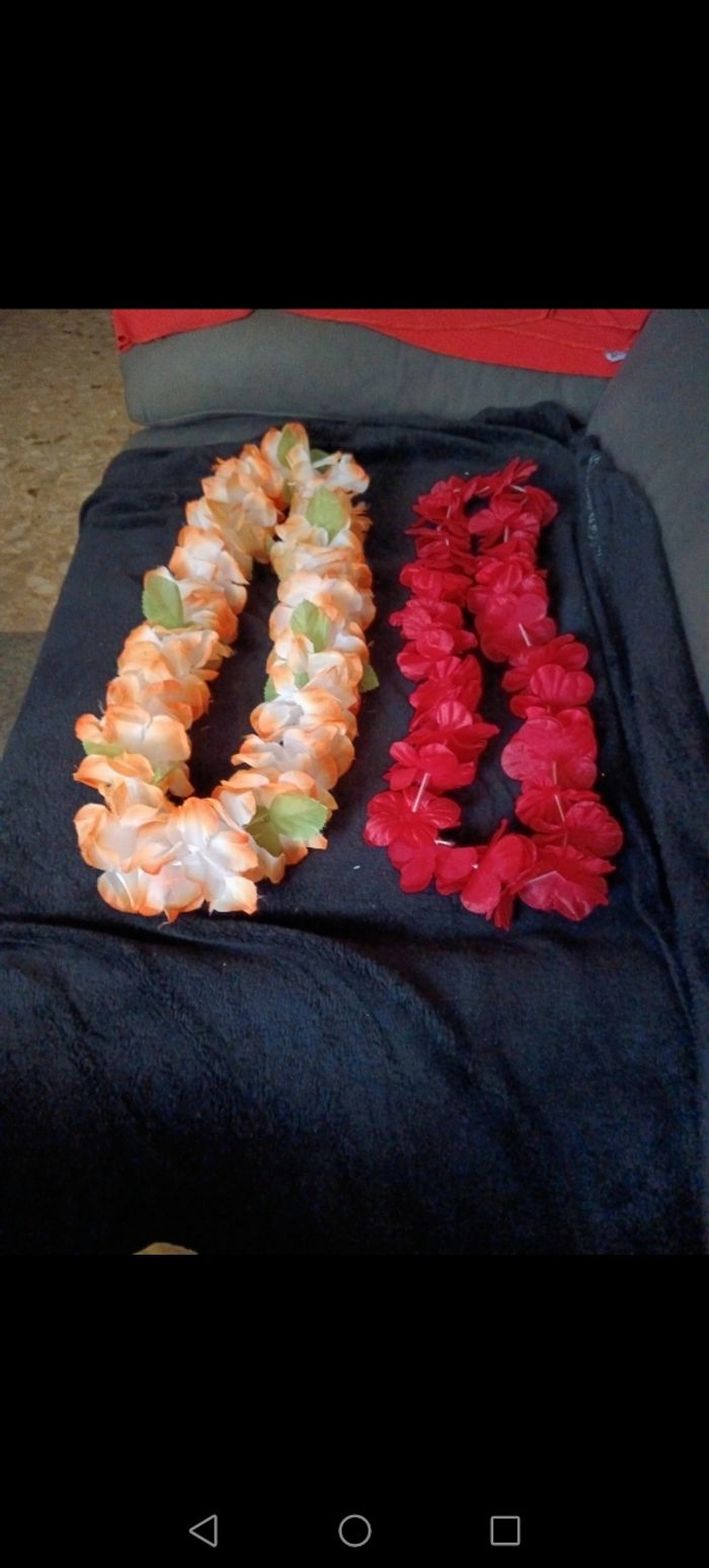 Lot de 2 Colliers de fleurs en tissus