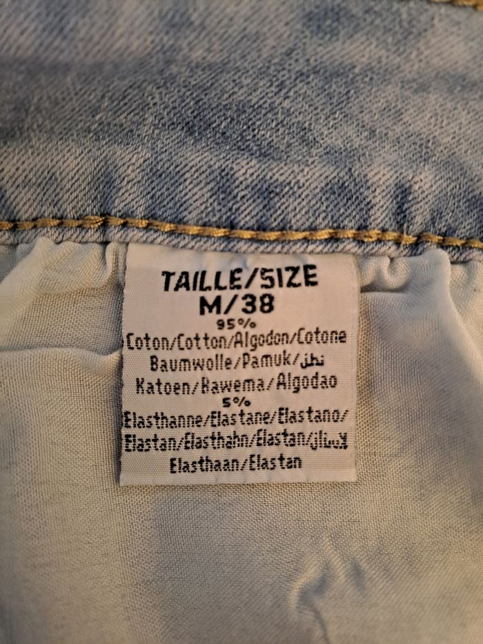 Short en jean avec dentelle - Marque Realty/Denimart - Taille 38 - Parfait état. - photo numéro 7