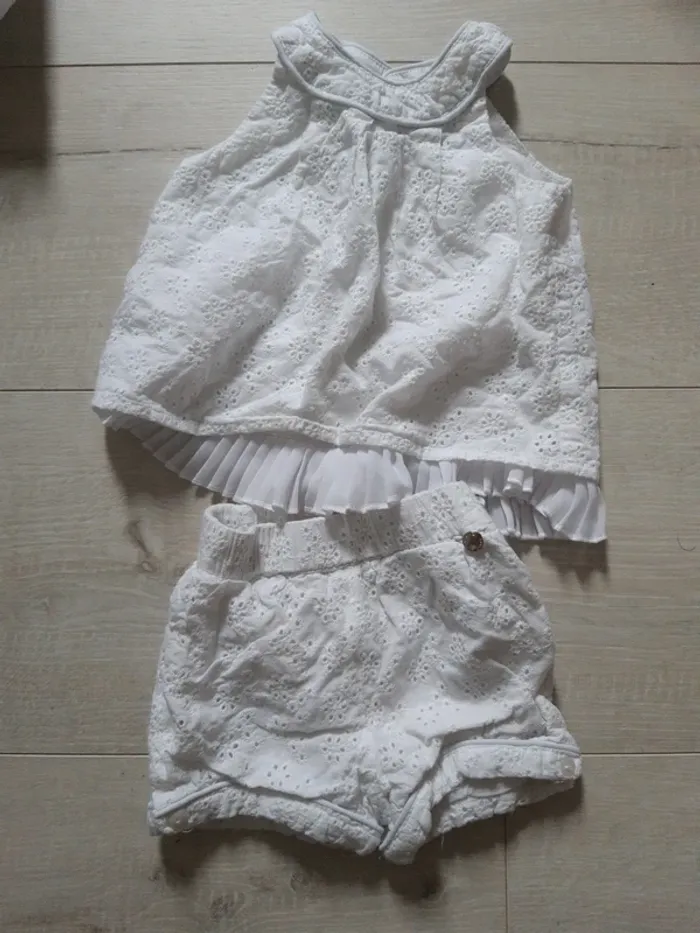 Ensemble dentelle