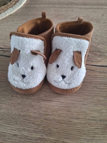 Chausson comme neuf t12 18 mois