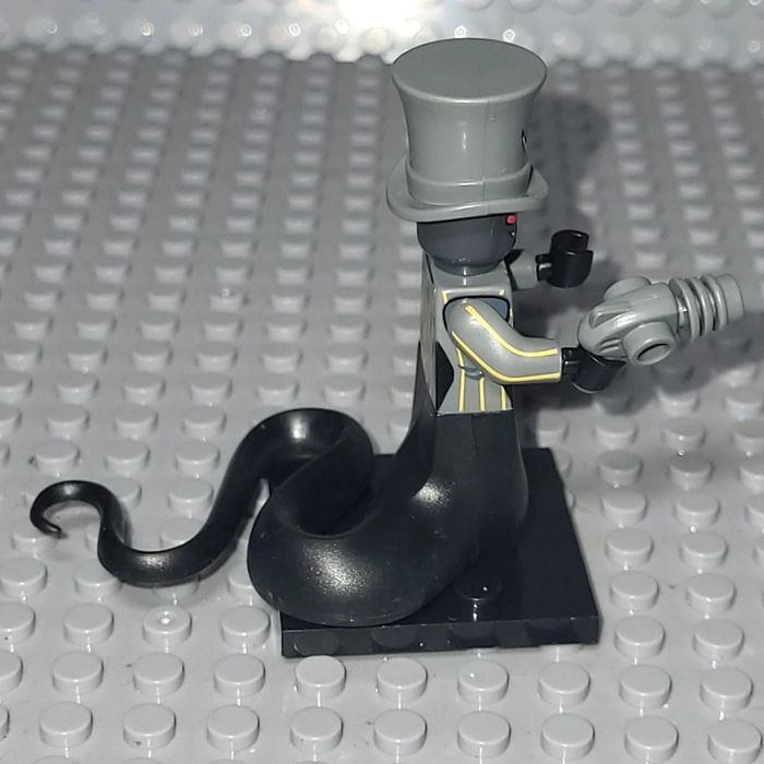 Minifigure / Figurine  🏨 Hazbin Hôtel 🏨 Sir Penthious - photo numéro 4