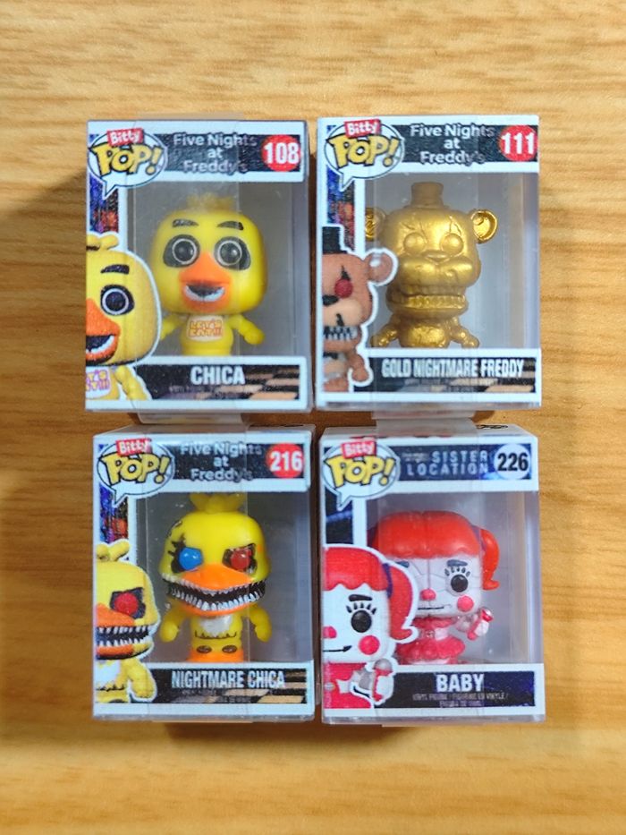Lot De 4 Bitty Pop! FNAF - Chica 108 / Gold Freddy 111 / Nightmare Chica 216 / Baby 226