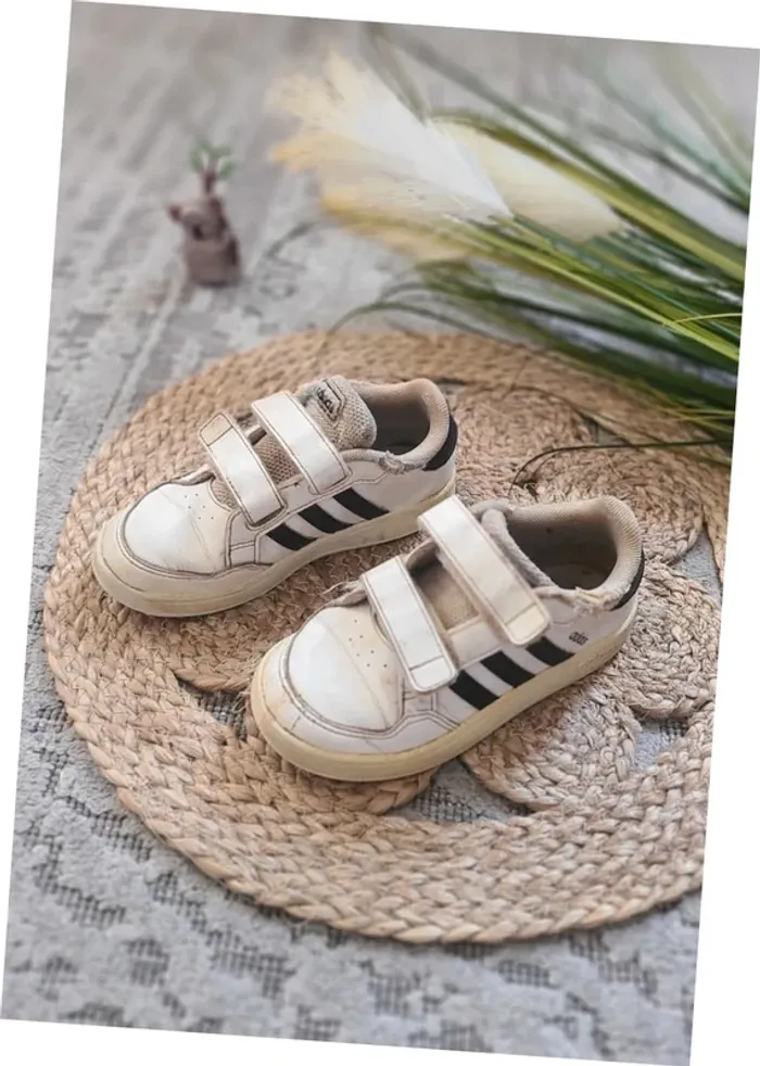 Basket adidas taille 27