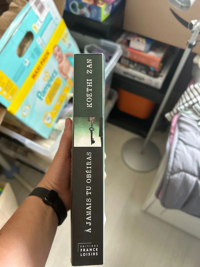 Livre « à jamais tu obéiras «  Koethi zan - photo numéro 3
