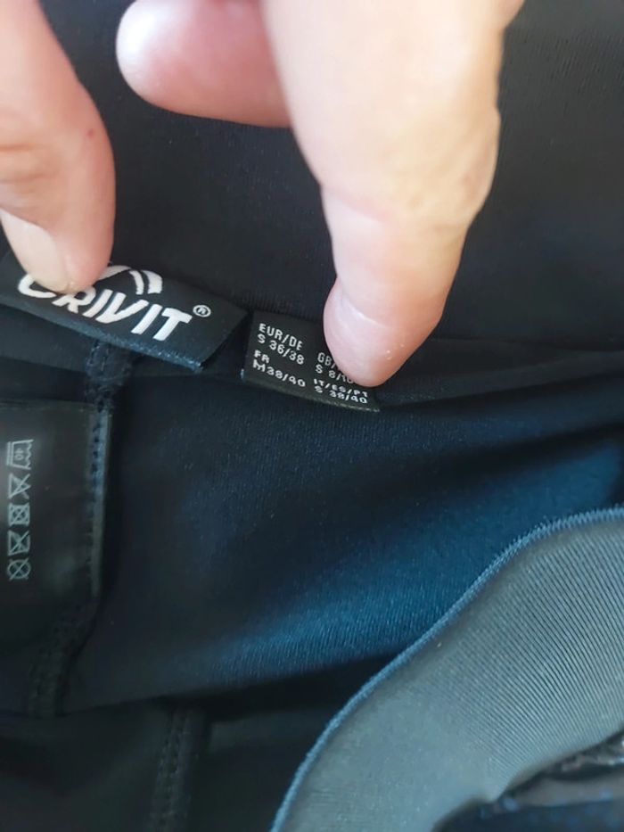 Short de sport marine - photo numéro 5
