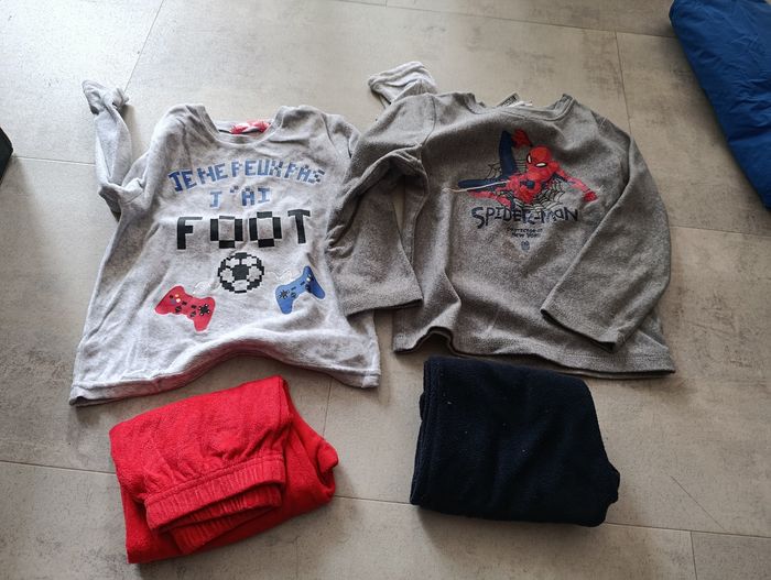 Lot de vêtements - photo numéro 3