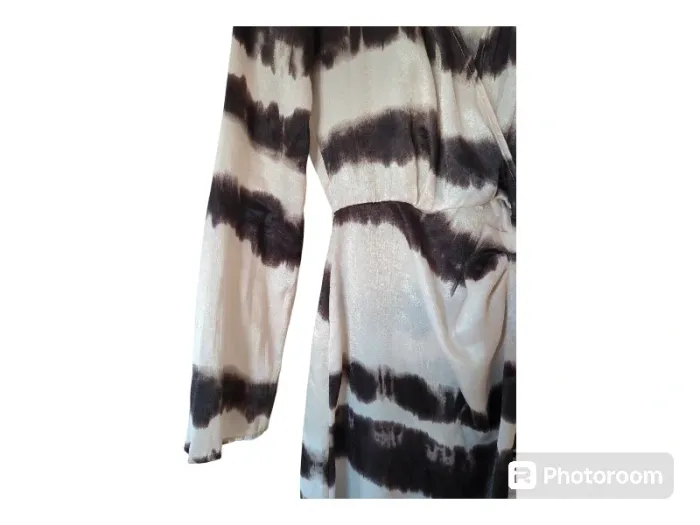 Robe longue cache coeur Mango taille S neuve effet soie - photo numéro 2
