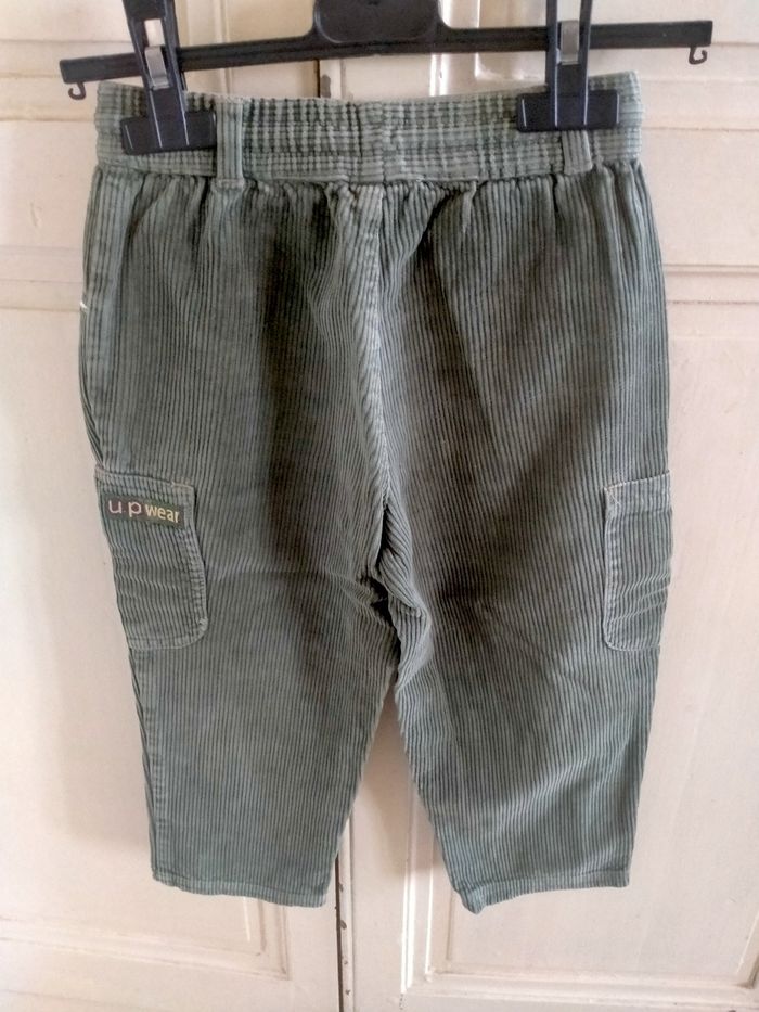 Pantalon velours kaki enfant/ taille 4 ans/ tres bon etat. - photo numéro 2