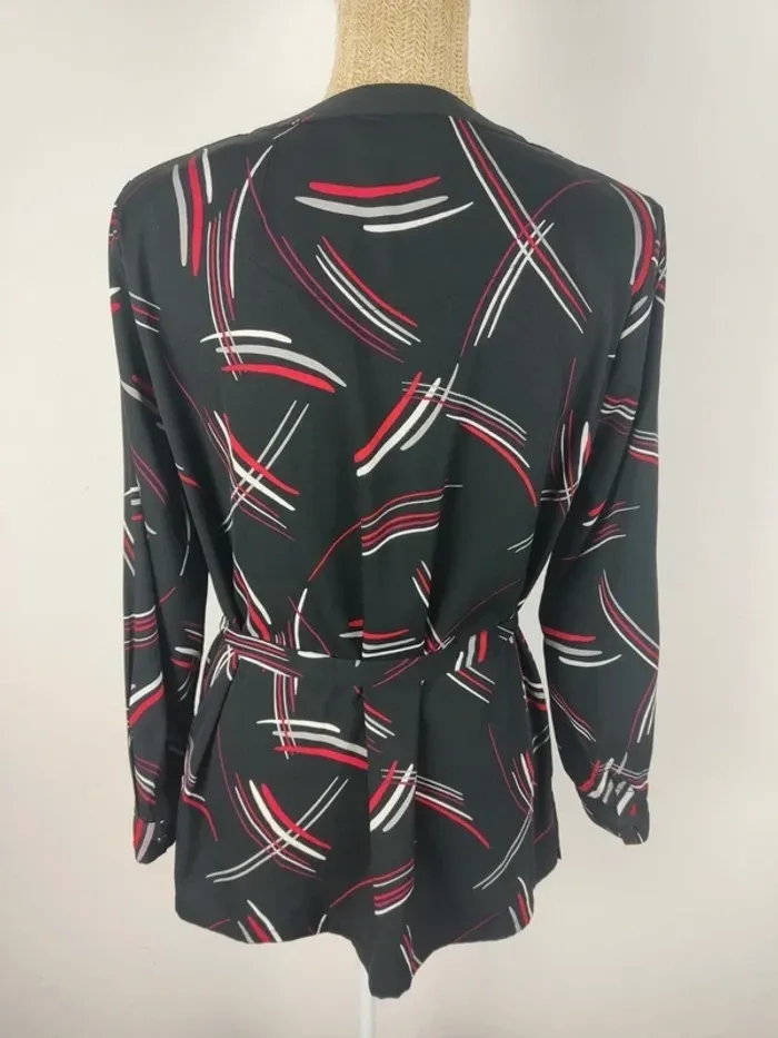 Blouse manches longues boutonnée noire motifs graphiques ceinture à nouer taille 44 Damart - photo numéro 2