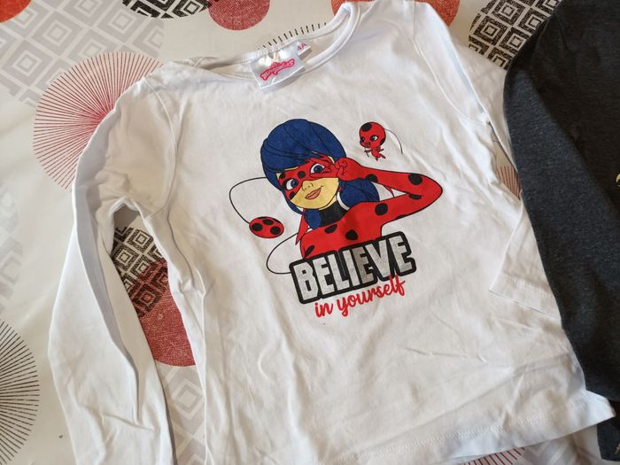Lot 7 t-shirts manches longues 👧 taille 4 ans - photo numéro 7