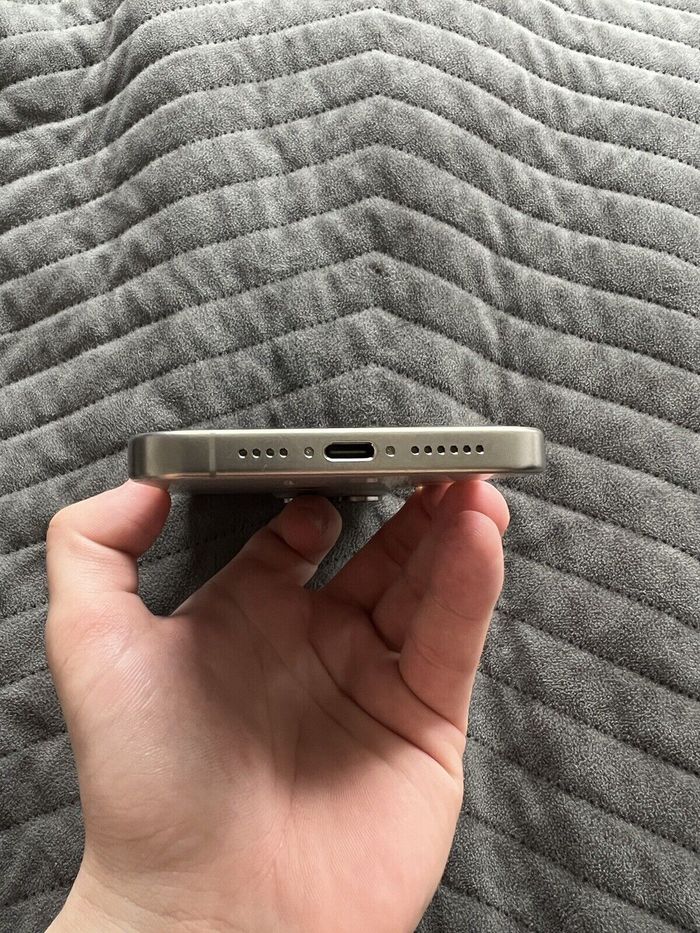 I P h o n e 15 pro Max - photo numéro 5