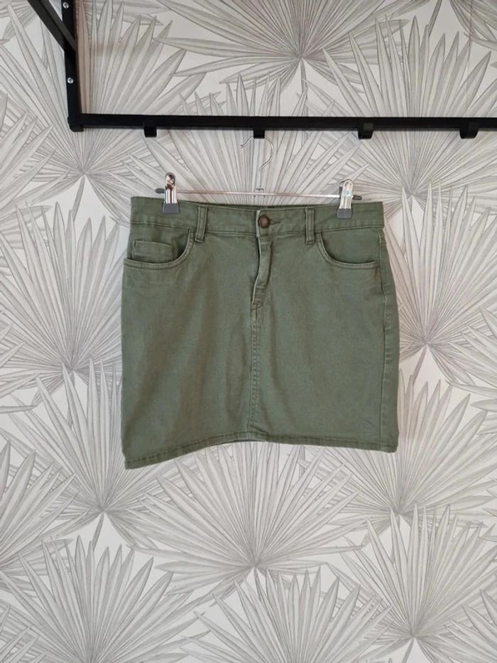 Jolie jupe kaki Kiabi pour l'été taille 36