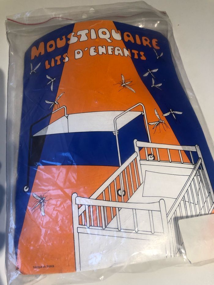 Moustiquaire lit bébé