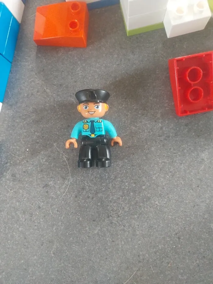 Duplo police - photo numéro 2