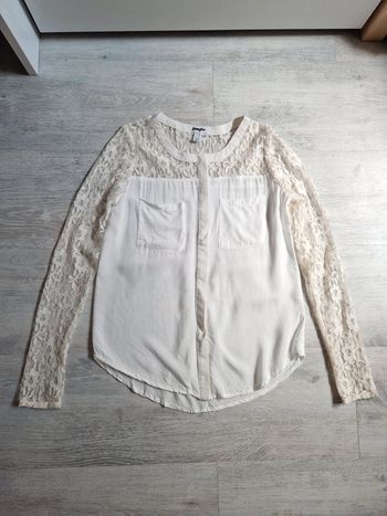 Chemise Jennyfer XS Crème avec décolleté et manches en dentelle