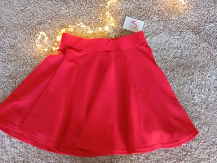 Jupe rouge taille S