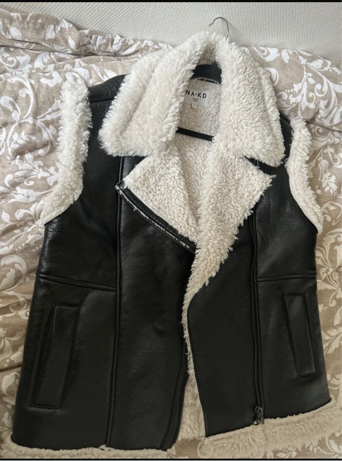 Veste sans manches en fausse fourrure - photo numéro 2