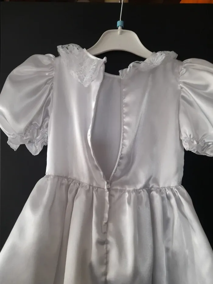 Robe fillette satin et dentelle 3 ans - photo numéro 9