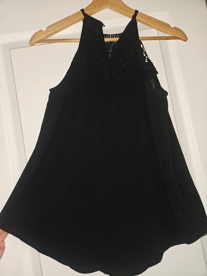 Haut noir - photo numéro 3