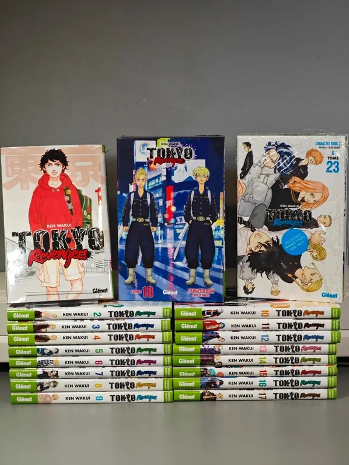 Lot Manga Tokyo Revengers 1 à 17 + 18 & 23 collector VF