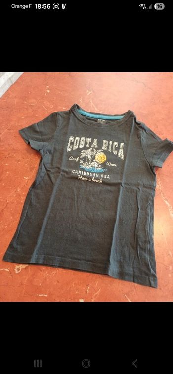 T.shirt garçon taille 4 ans