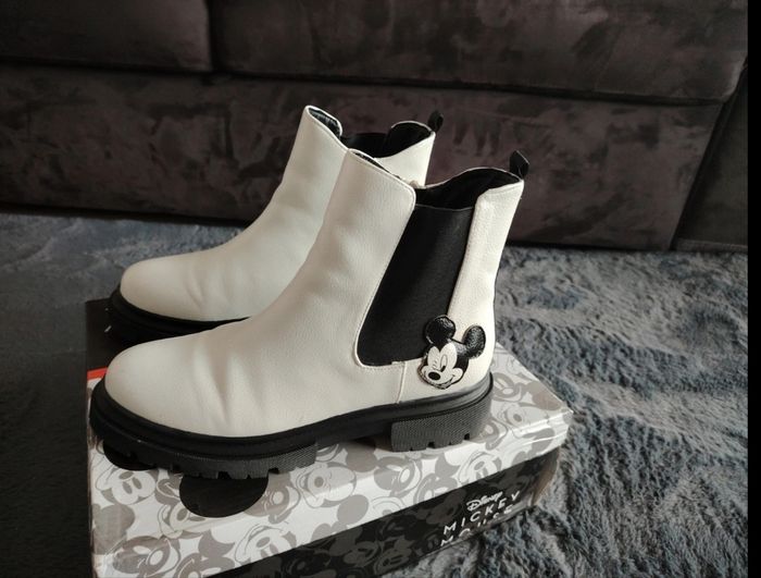 Bottines blanches pointure 39 Disney - photo numéro 2