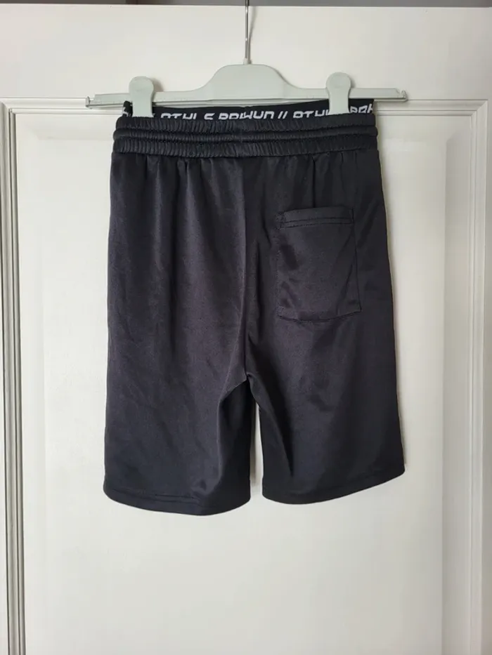 Short de sport noir - photo numéro 3