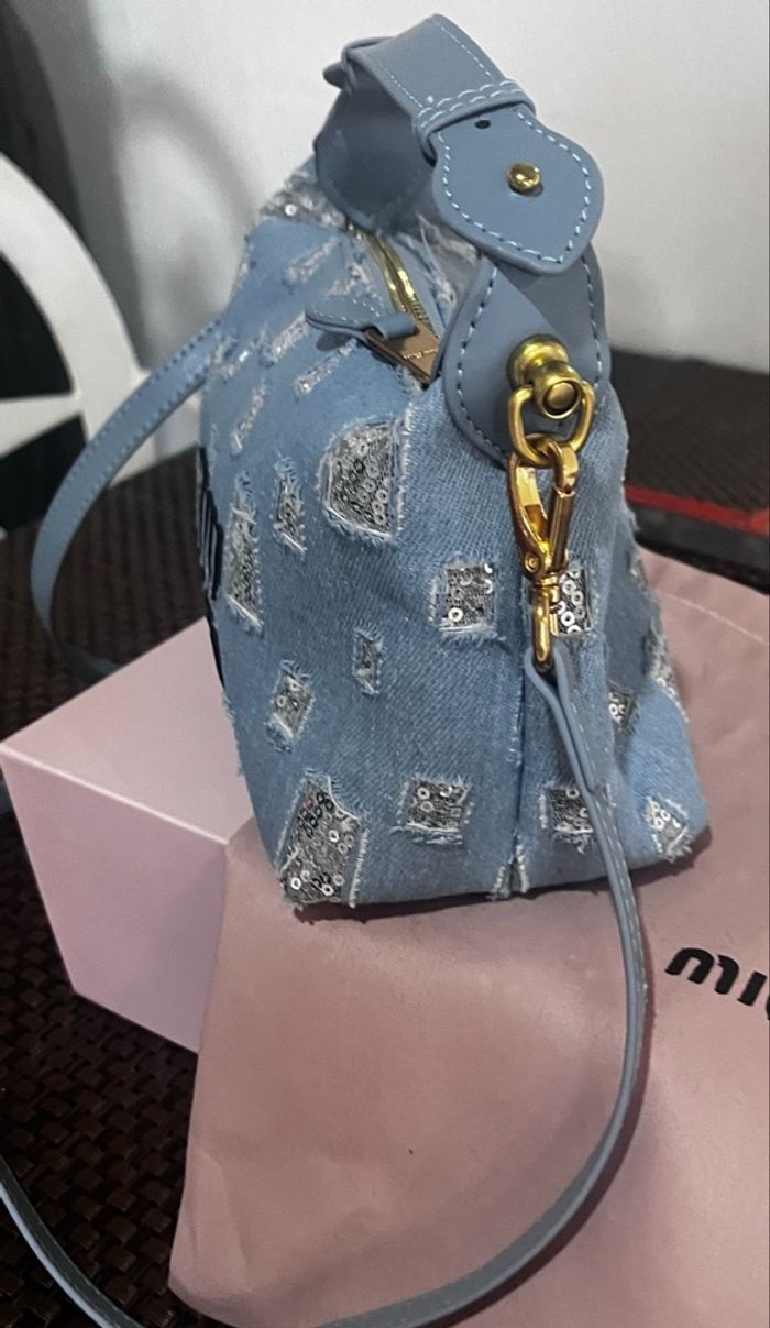 Sac Miu Miu chic en jeans paillettes neuf - photo numéro 4