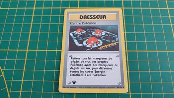 Carte Pokémon Dresseur centre Pokémon peu commune 1ère édition 85/102 Wizards Set de base #C60