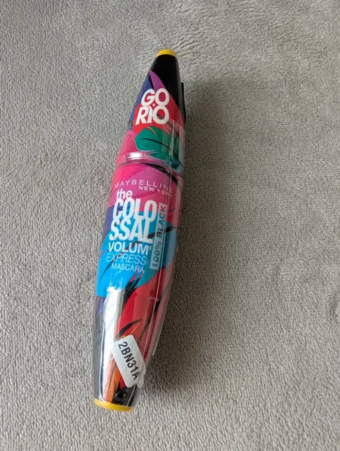 Mascara The colossal 100% black - photo numéro 3