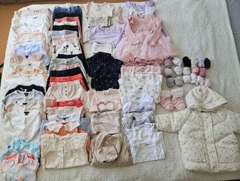 Lot de vêtements 12 mois.