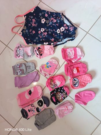 Chaussettes + maillot de bain