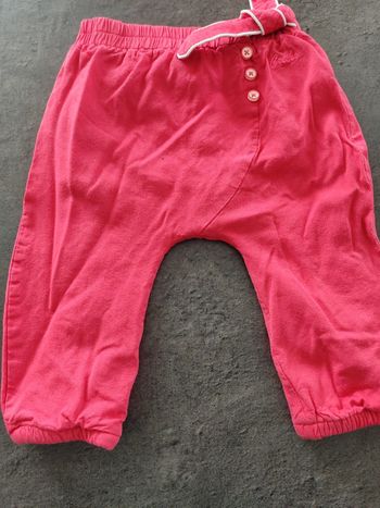 Pantalon rouge type sarouel