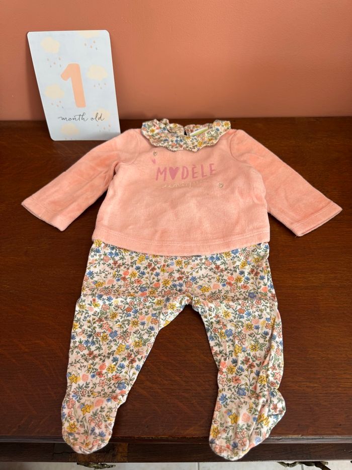 Lot vêtements bébé 1 mois
