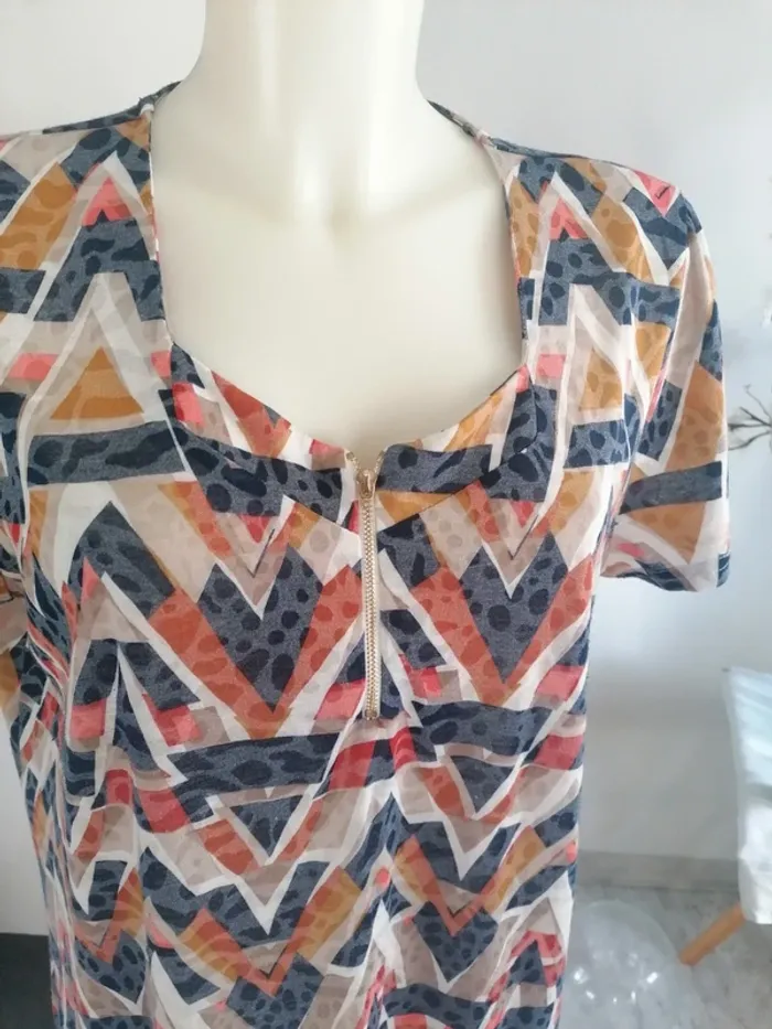 Blouse manches courtes 44 u collection - photo numéro 2